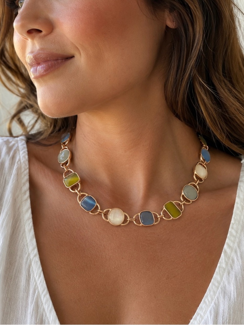 NWT vintage-inspired multi colored station collar necklace